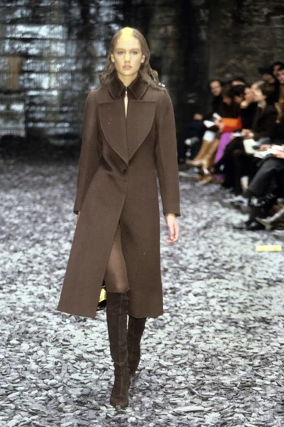 Look 19
